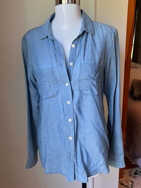 LOFT Chambray Button Down